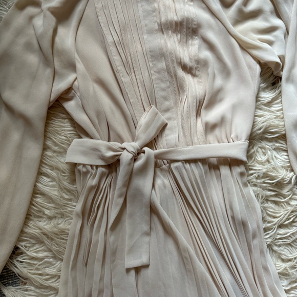 H&M PLEATED CHIFFON DRESS - Picture 6 of 9
